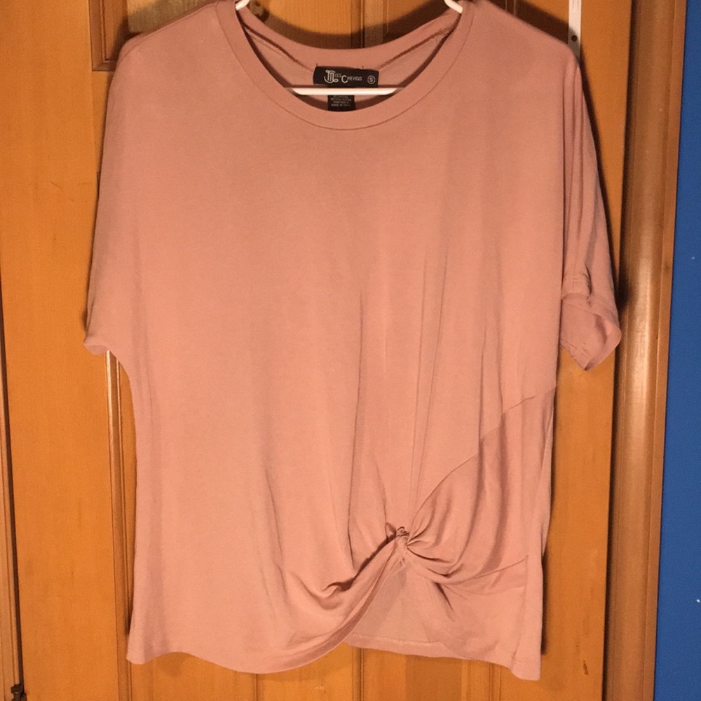 Women’s dress shirt